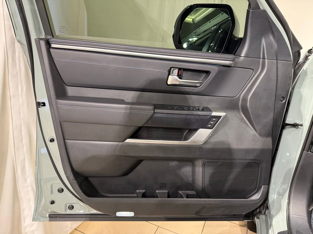 2025 Toyota Sequoia Platinum - Photo 14