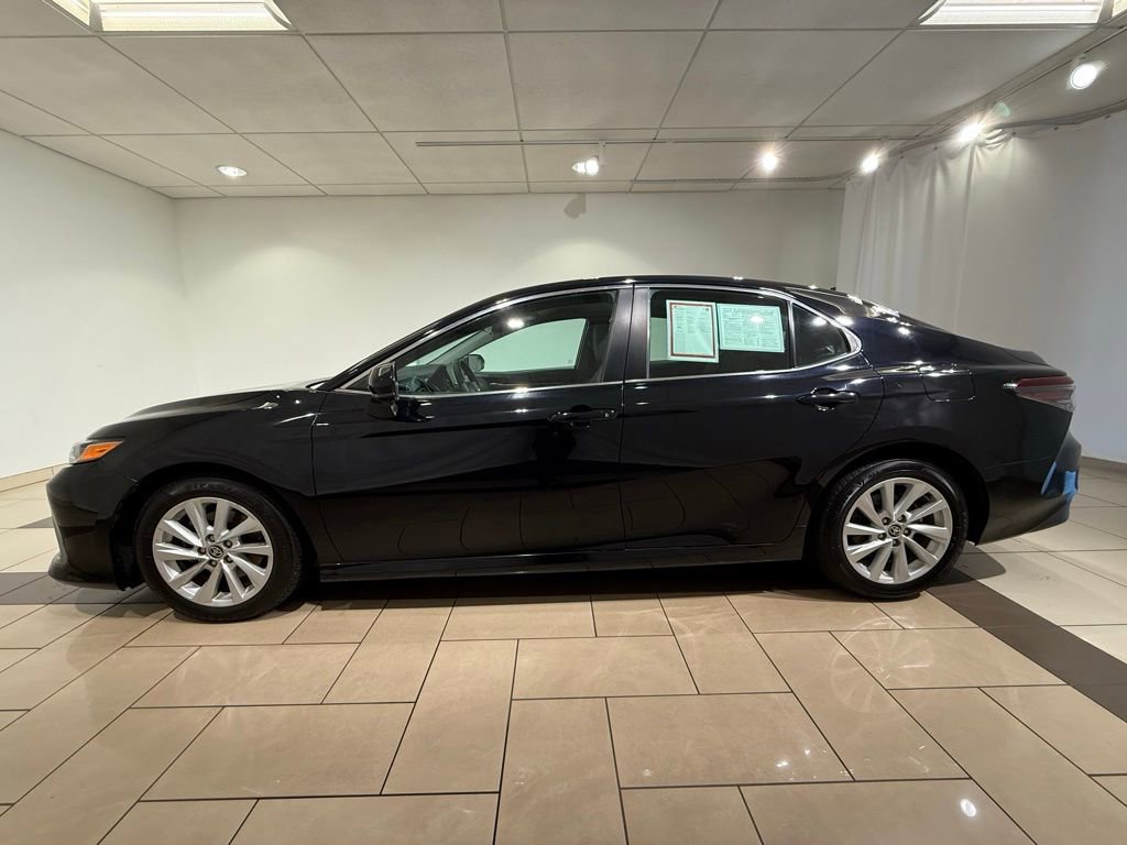2023 Toyota Camry LE photo 2