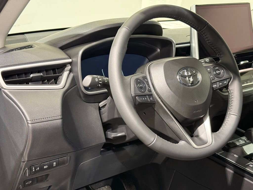 2026 Toyota Corolla Cross XLE - Photo 17