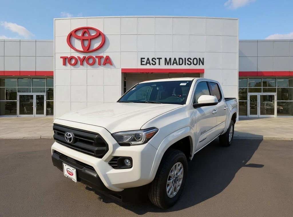 2025 Toyota Tacoma SR5's photo