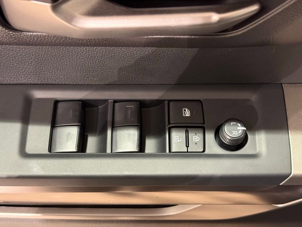2026 Toyota Tundra SR5 - Photo 14