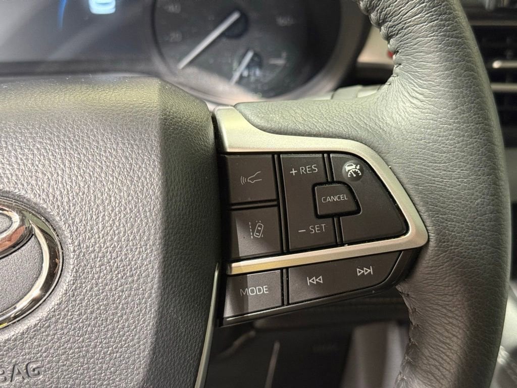 2025 Toyota Sienna XLE - Photo 27