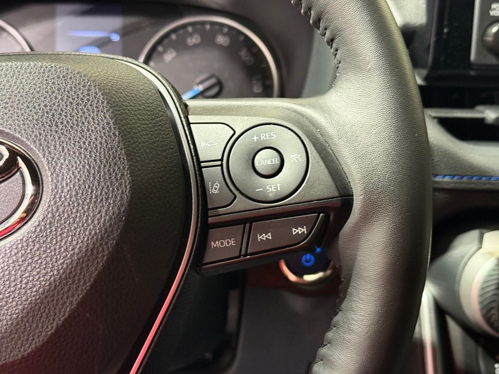 2022 Toyota RAV4 SE - Photo 24