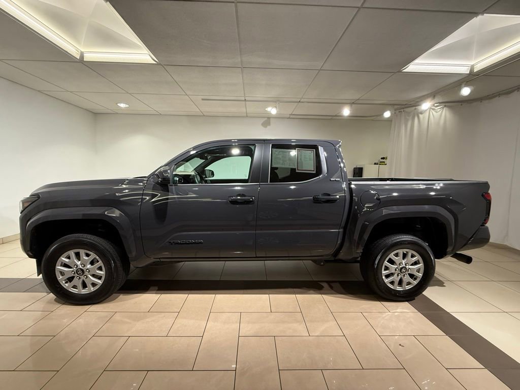 2024 Toyota Tacoma SR5 photo 2