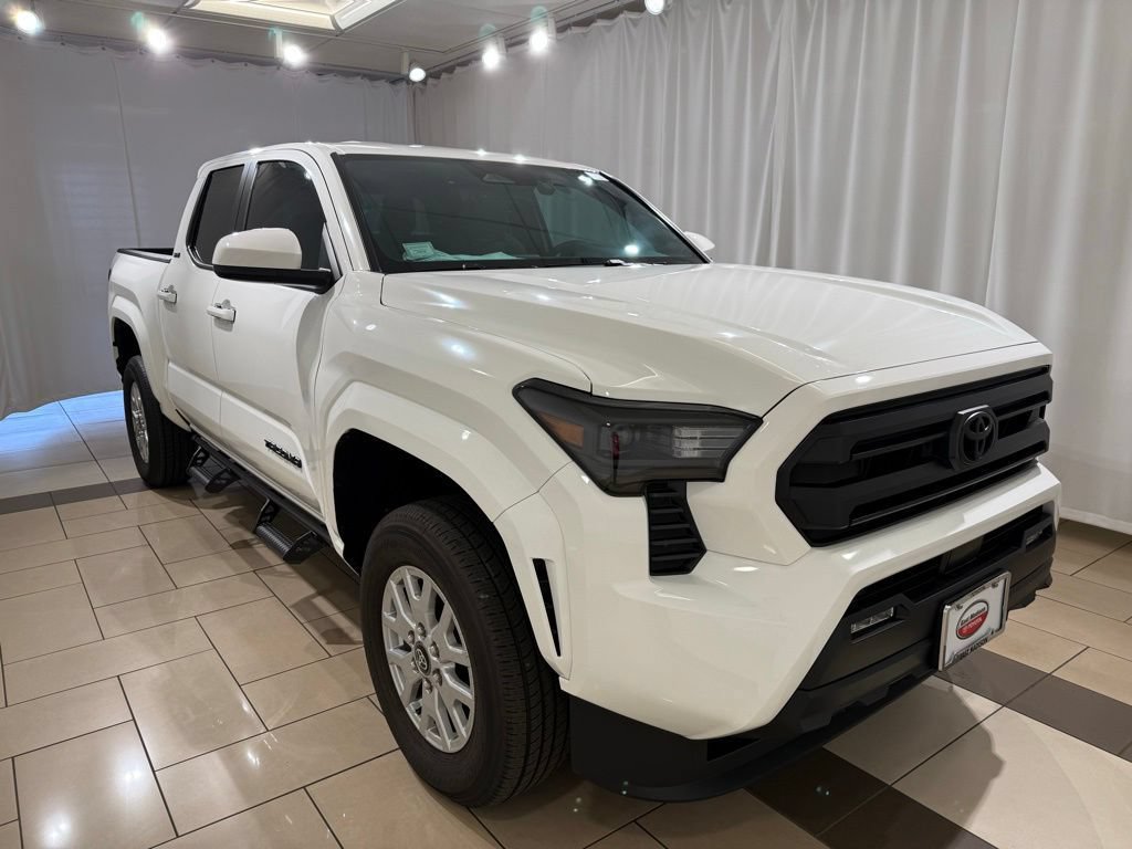 2026 Toyota Tacoma SR5 - Photo 7