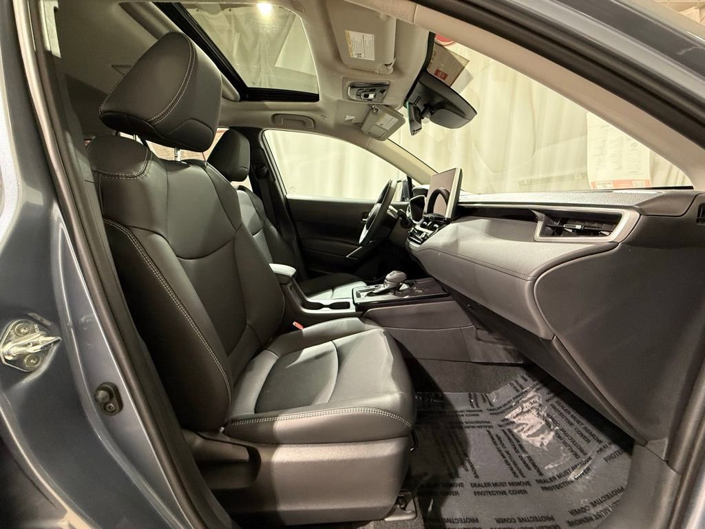 2026 Toyota Corolla Cross XLE - Photo 23