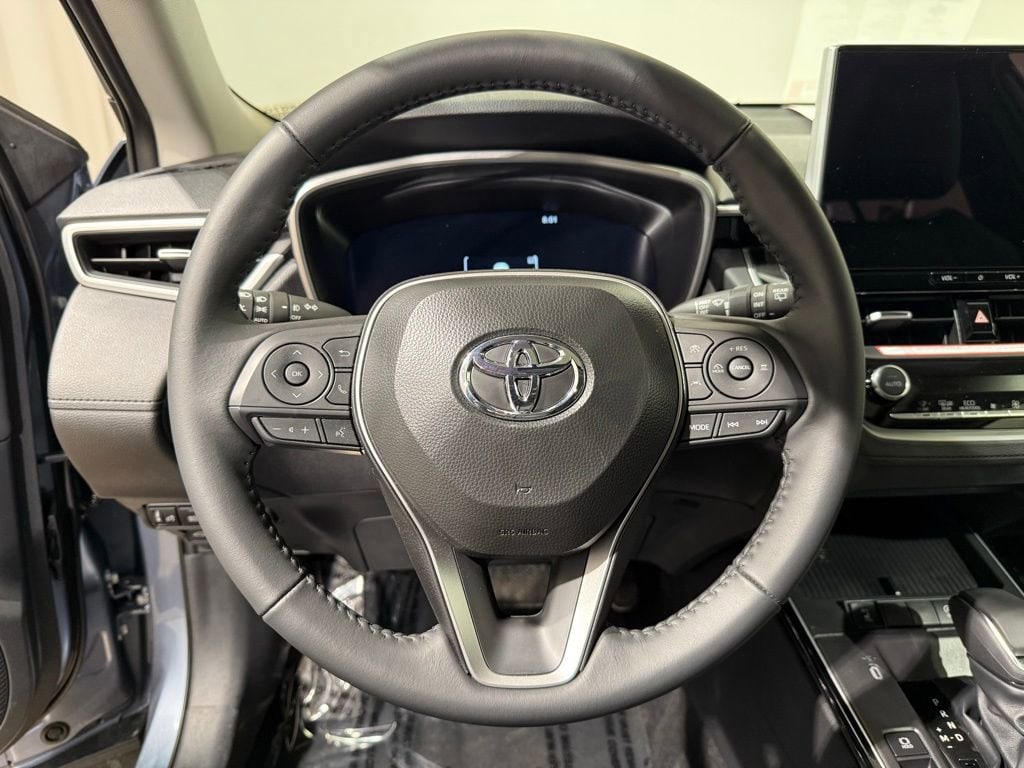 2026 Toyota Corolla Cross XLE - Photo 24
