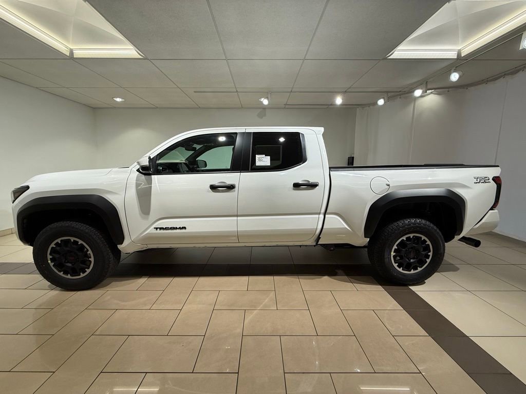 2025 Toyota Tacoma TRD Off-Road Double Cab photo 2