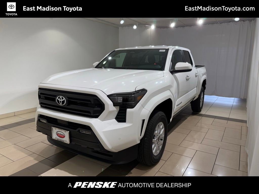 2025 Toyota Tacoma SR5's photo