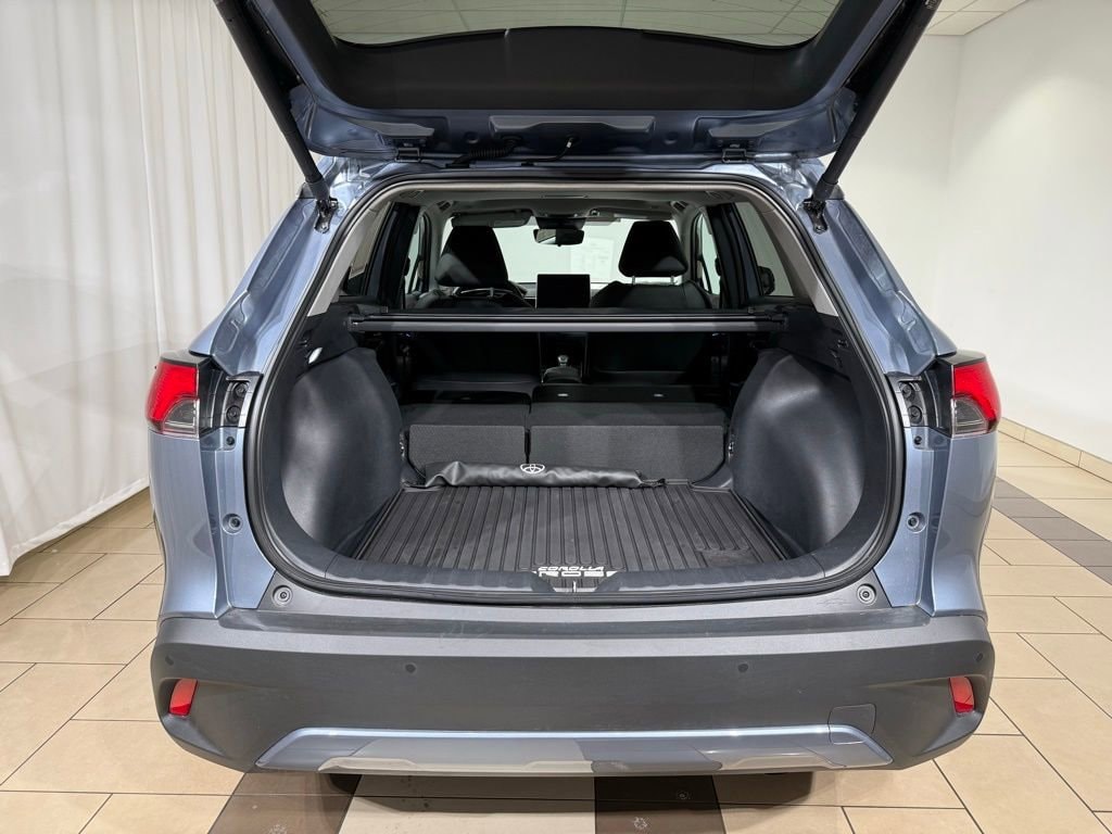 2026 Toyota Corolla Cross XLE - Photo 12