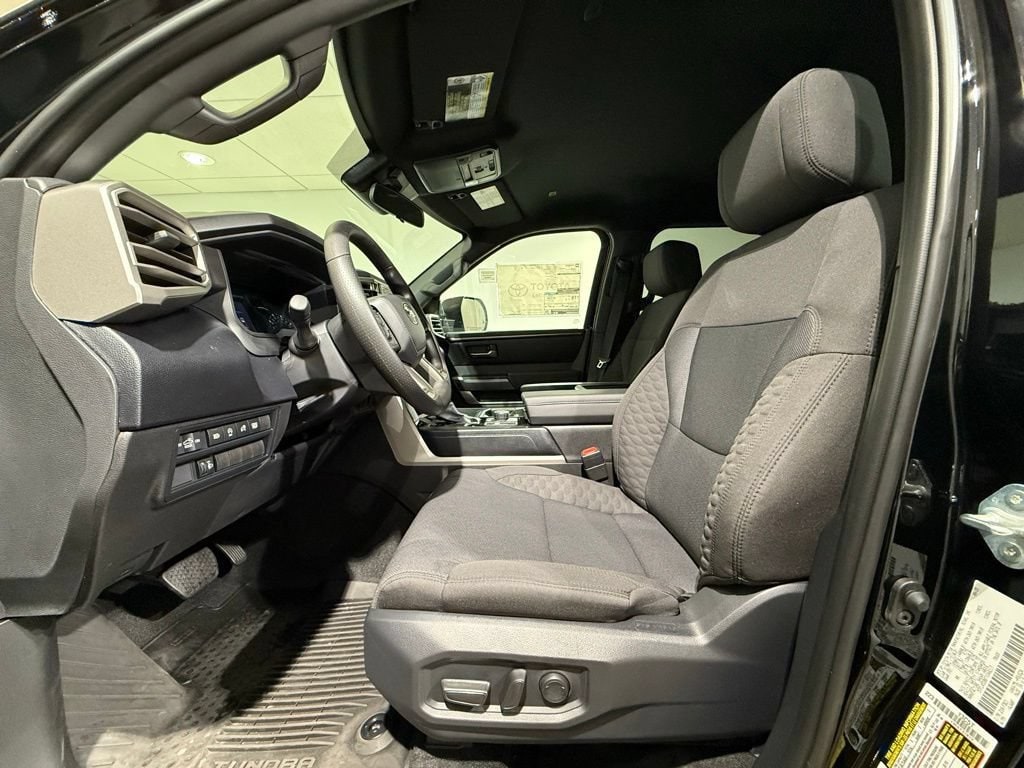 2026 Toyota Tundra SR5 - Photo 11