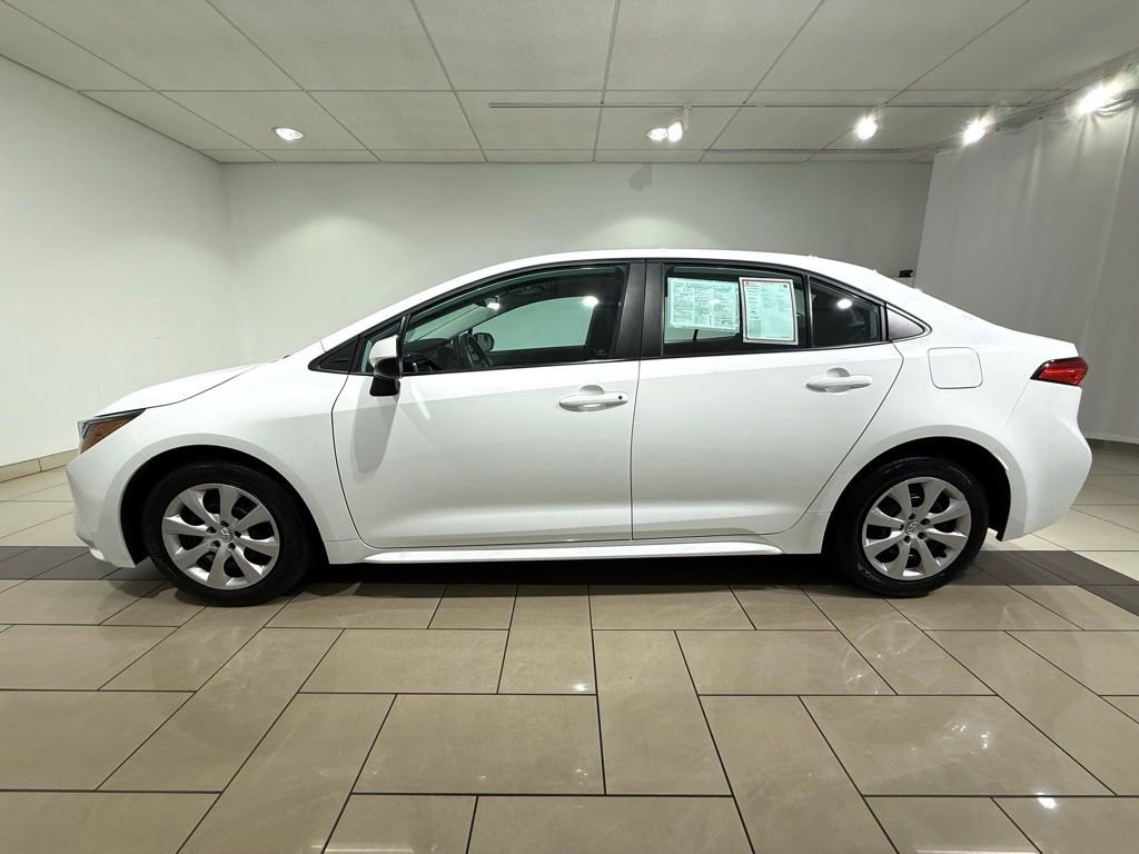 2023 Toyota Corolla LE photo 2