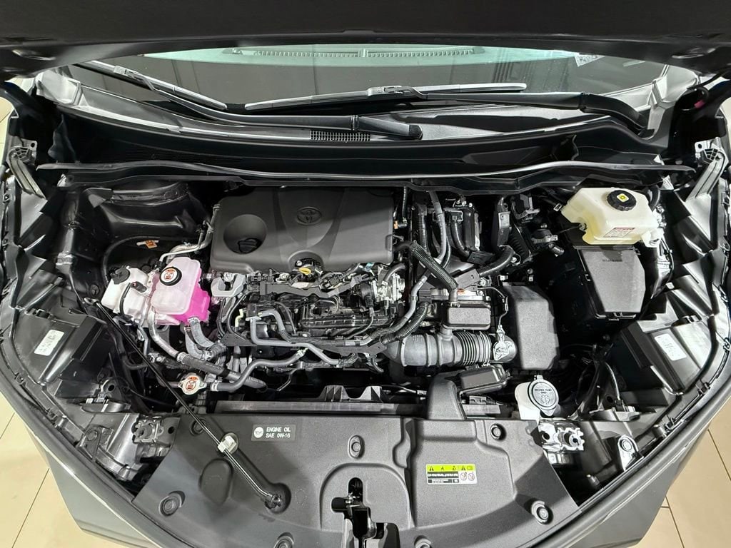 2025 Toyota Sienna XLE - Photo 10