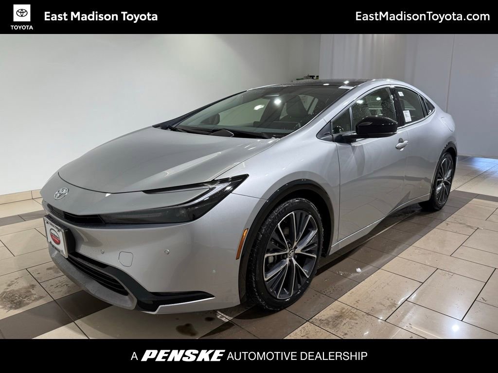 2026 Toyota Prius XLE's photo