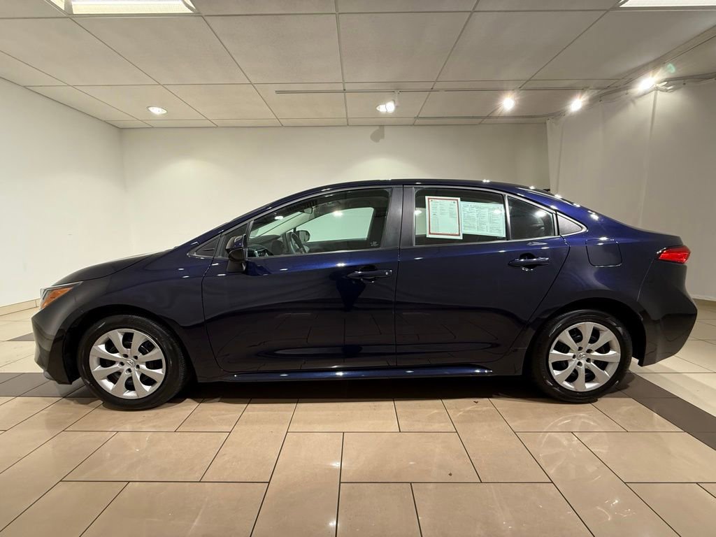 2023 Toyota Corolla LE photo 2
