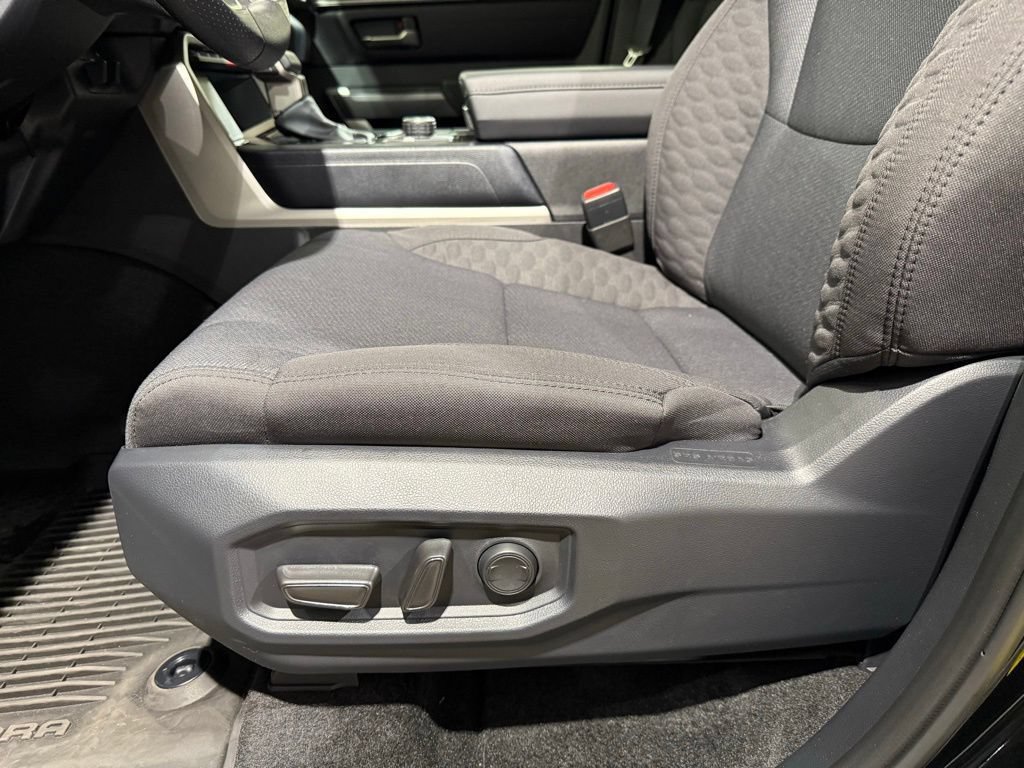 2026 Toyota Tundra SR5 - Photo 12