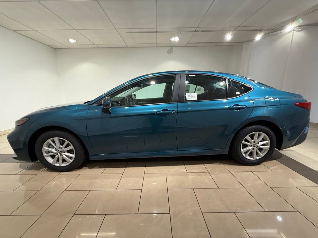 2026 Toyota Camry LE photo 2