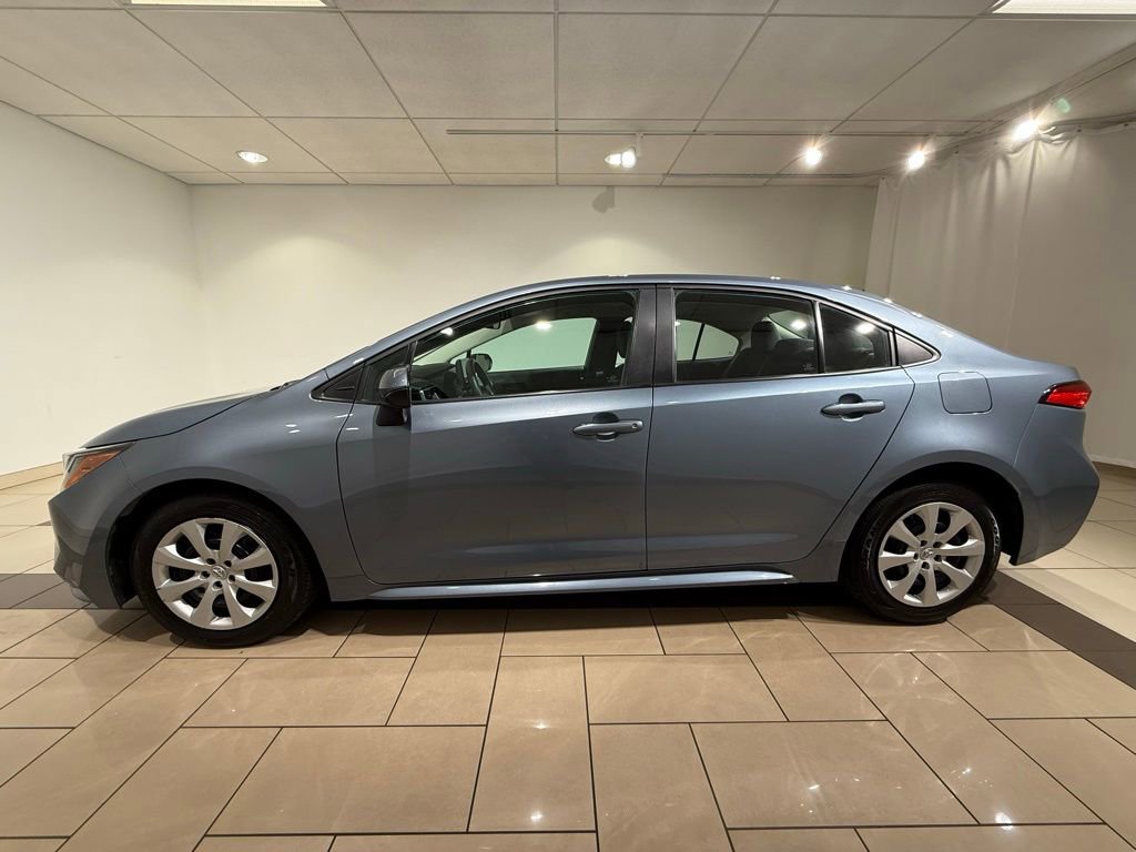 2024 Toyota Corolla LE photo 2