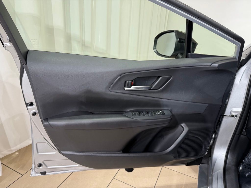 2024 Toyota Prius Prime XSE - Photo 16