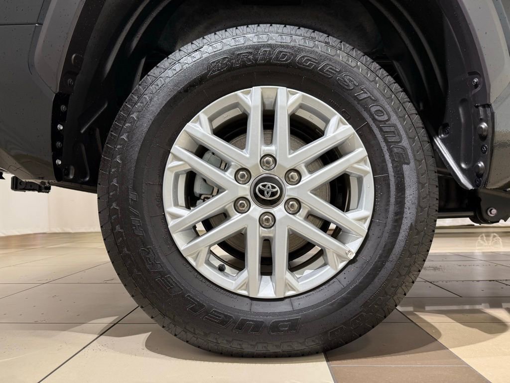 2026 Toyota Tundra SR5 - Photo 8