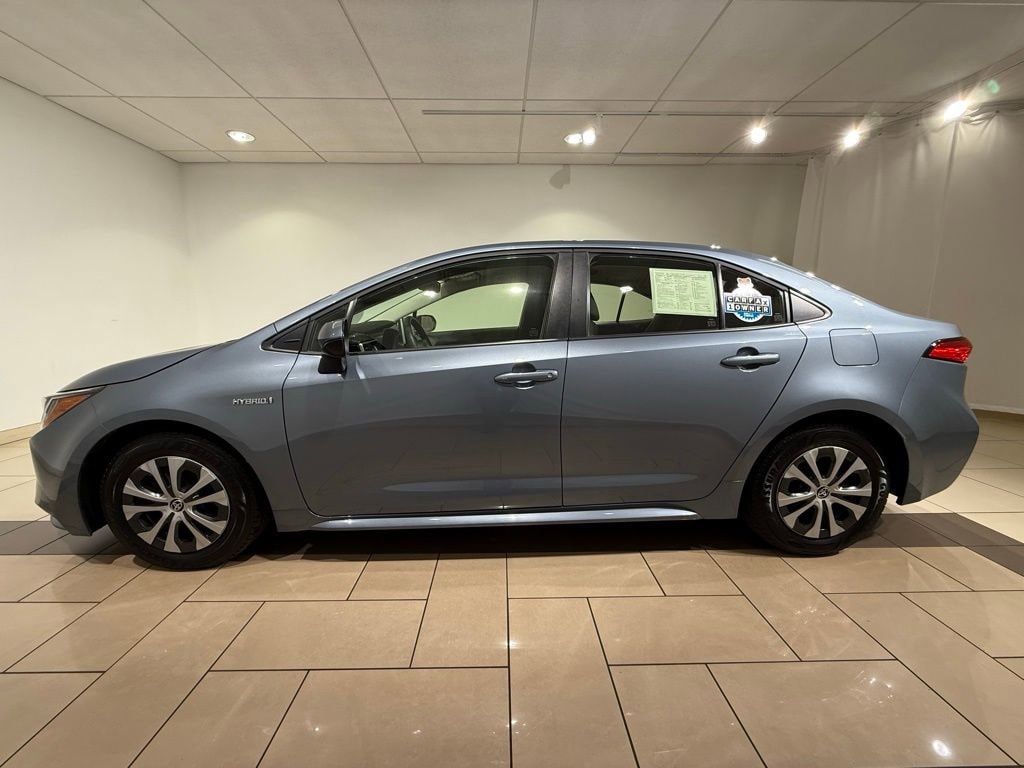 Used 2021 Toyota Corolla LE with VIN JTDEAMDE2MJ034506 for sale in Kansas City