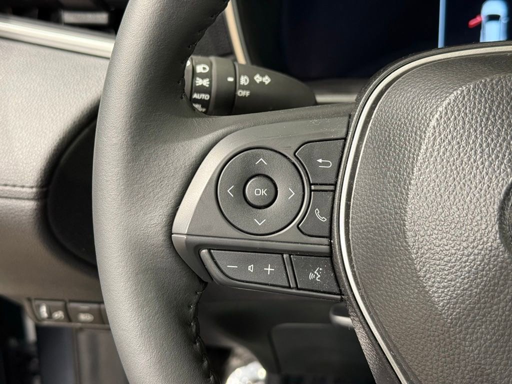 2026 Toyota Corolla Cross XLE - Photo 25