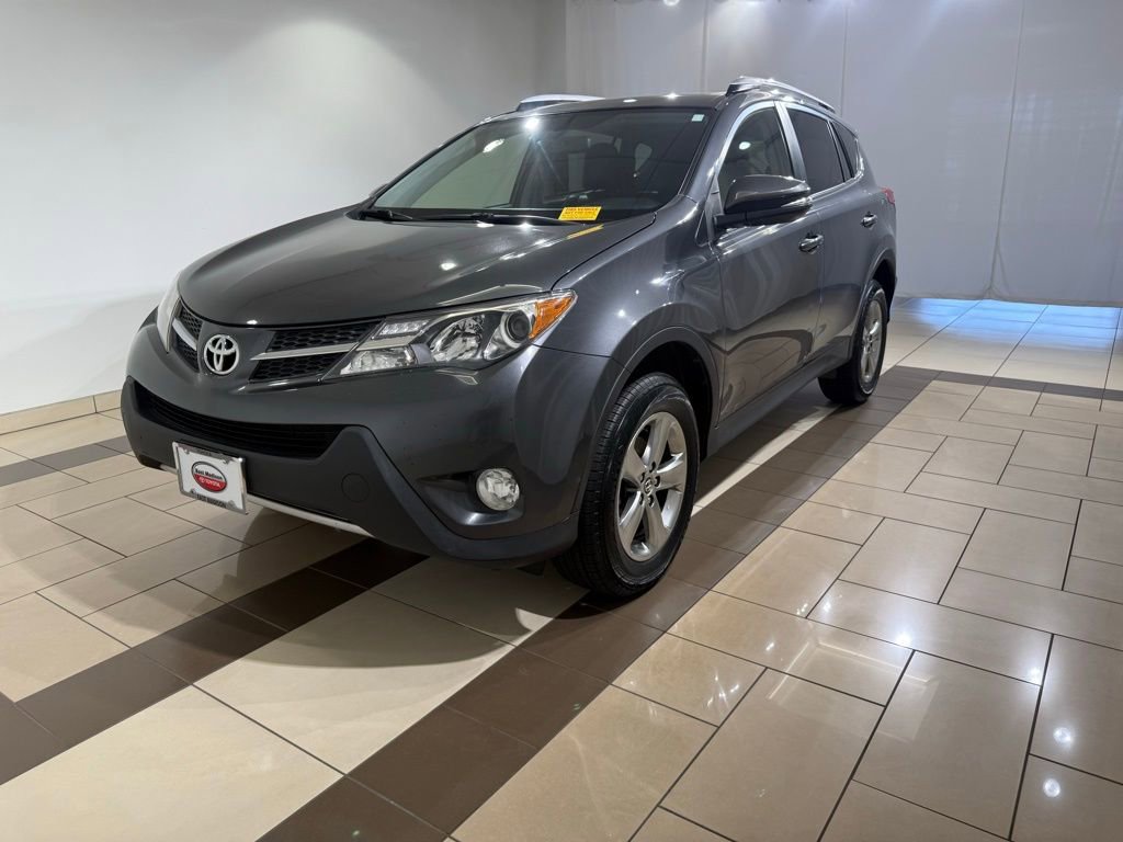 2015 Toyota RAV4 XLE photo 2