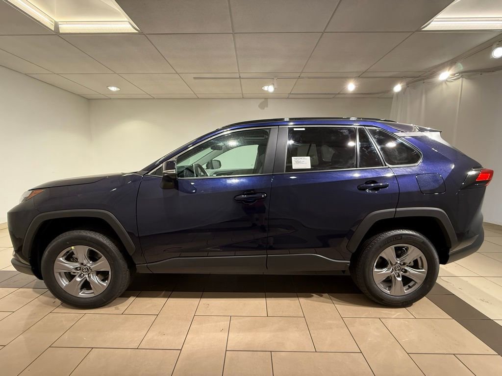 2025 Toyota RAV4 XLE photo 2