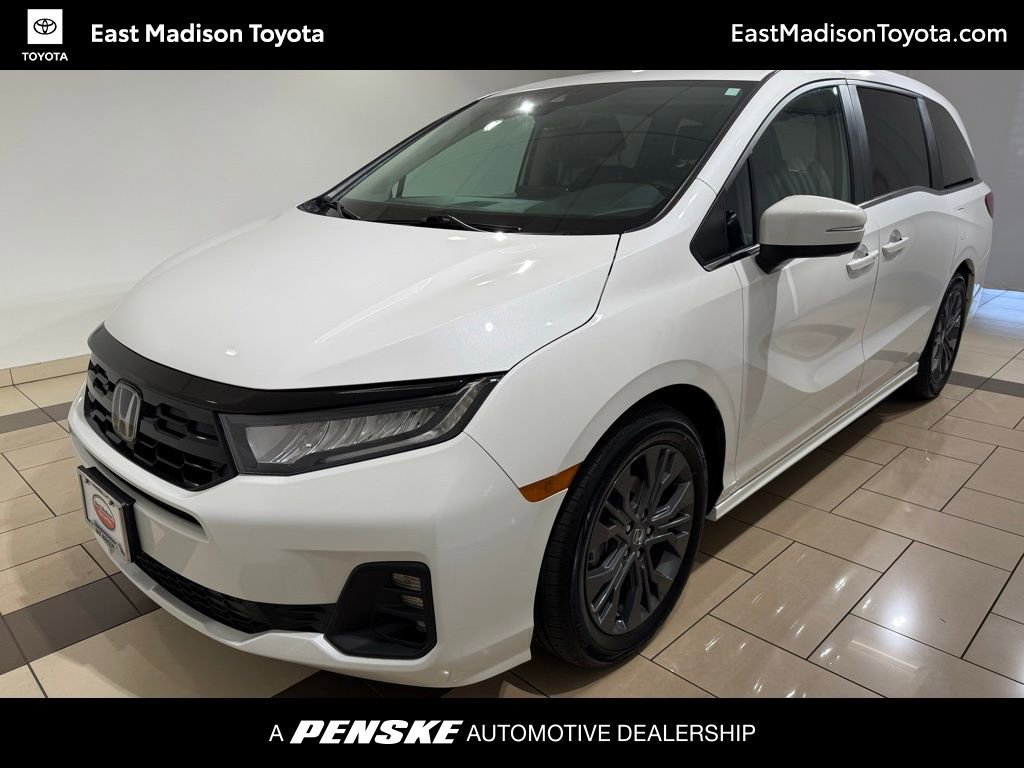 2025 Honda Odyssey Touring's photo