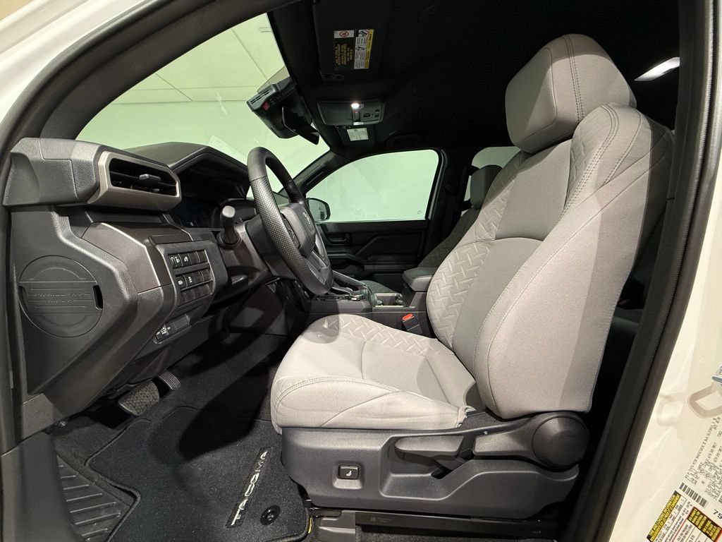 2026 Toyota Tacoma SR5 - Photo 12