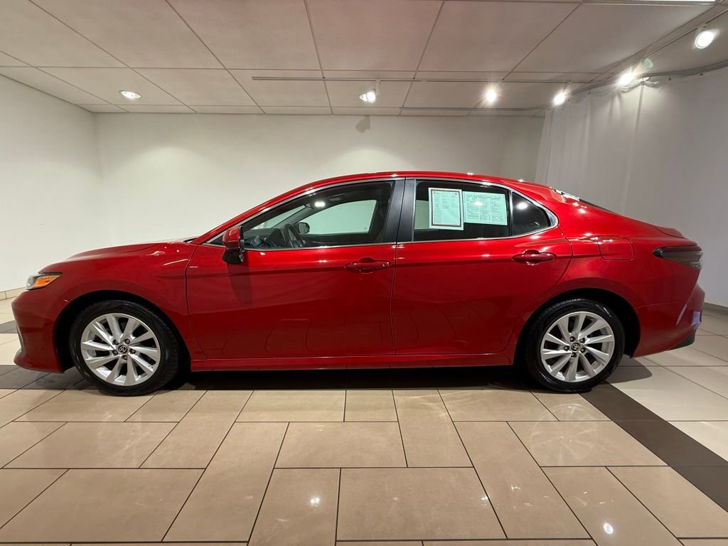 2024 Toyota Camry LE photo 2