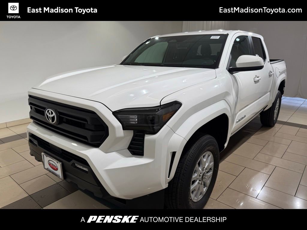 2025 Toyota Tacoma SR5's photo