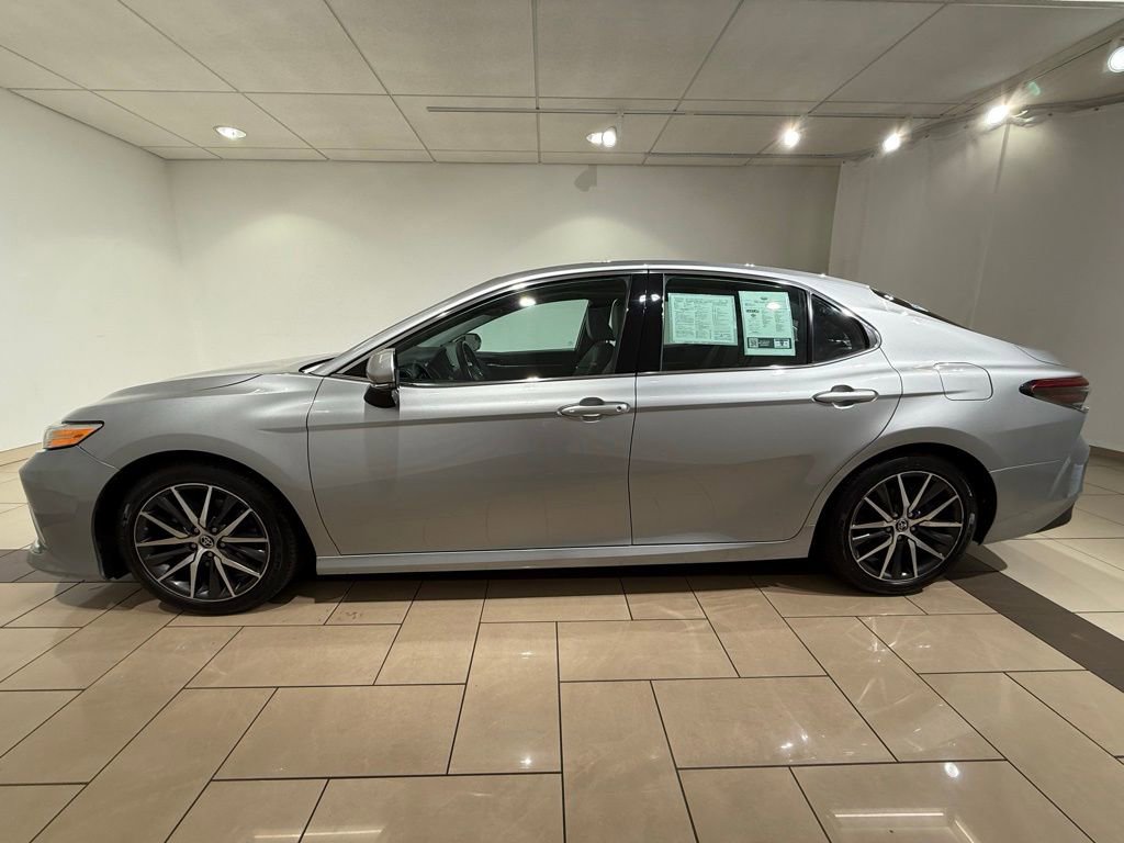 2023 Toyota Camry XLE photo 2