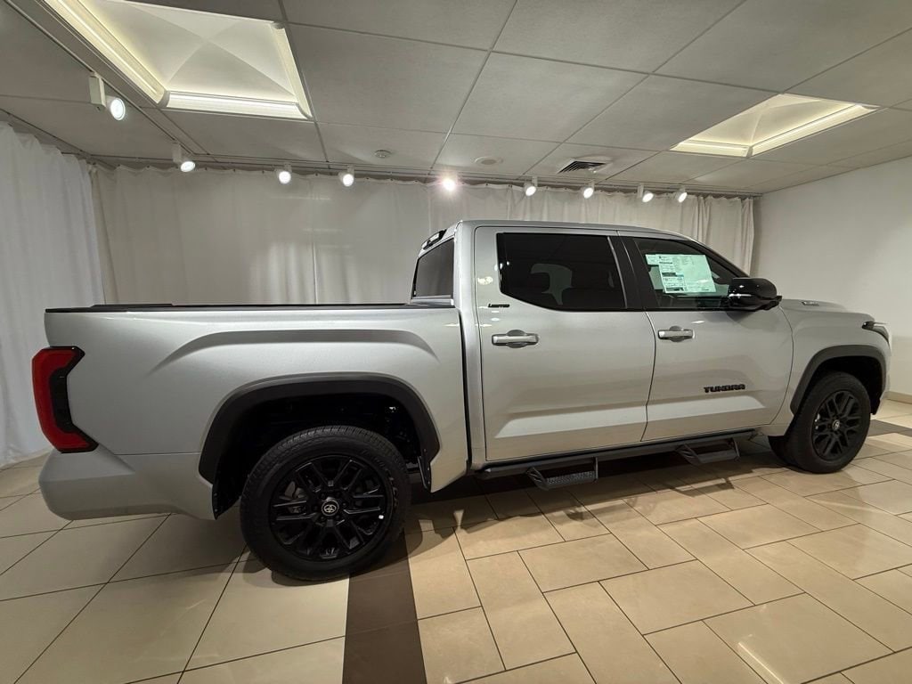 2026 Toyota Tundra Limited - Photo 6