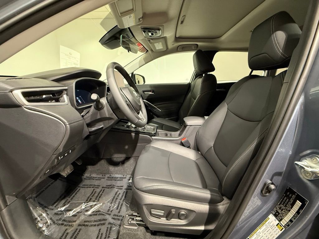 2026 Toyota Corolla Cross XLE - Photo 13
