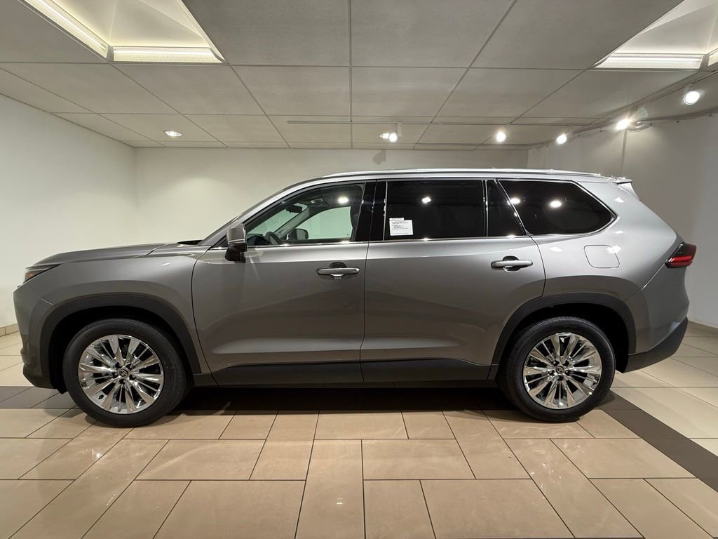 2026 Toyota Grand Highlander Platinum photo 2
