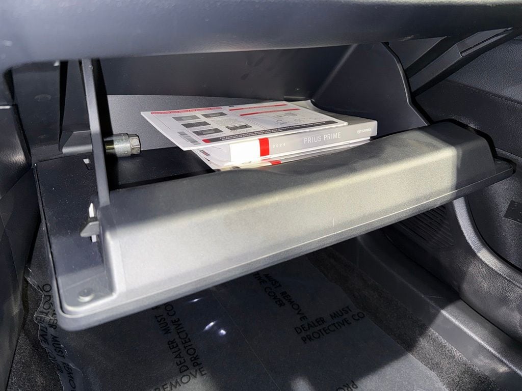 2024 Toyota Prius Prime XSE - Photo 29