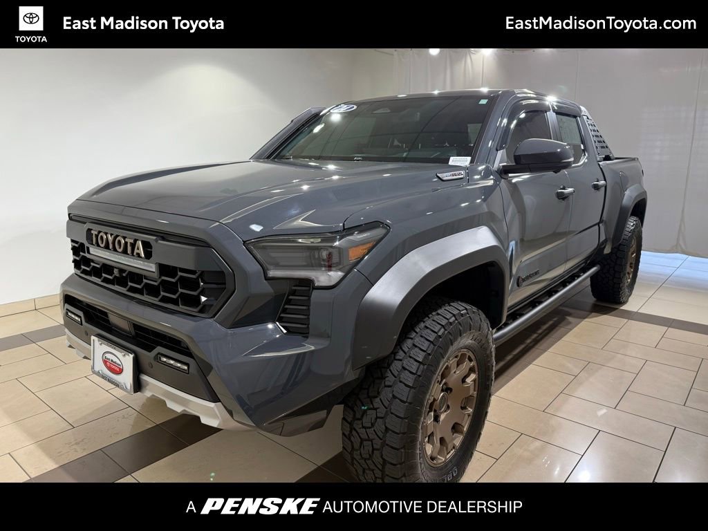 2024 Toyota Tacoma Trailhunter's photo