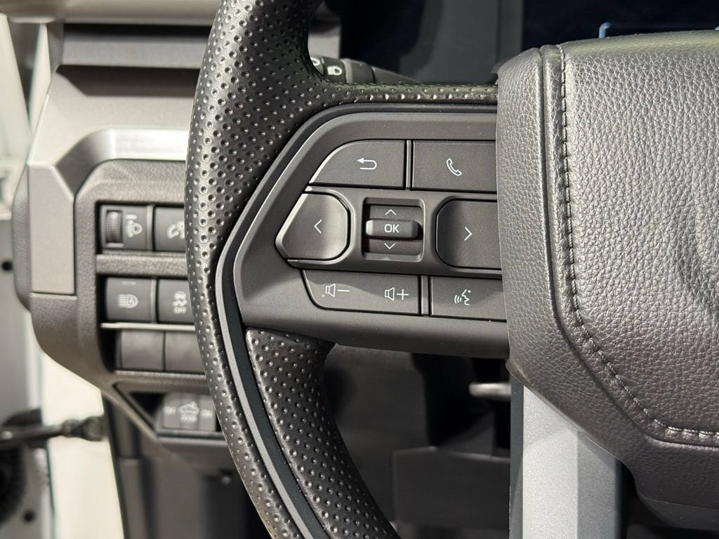 2026 Toyota Tacoma SR5 - Photo 21