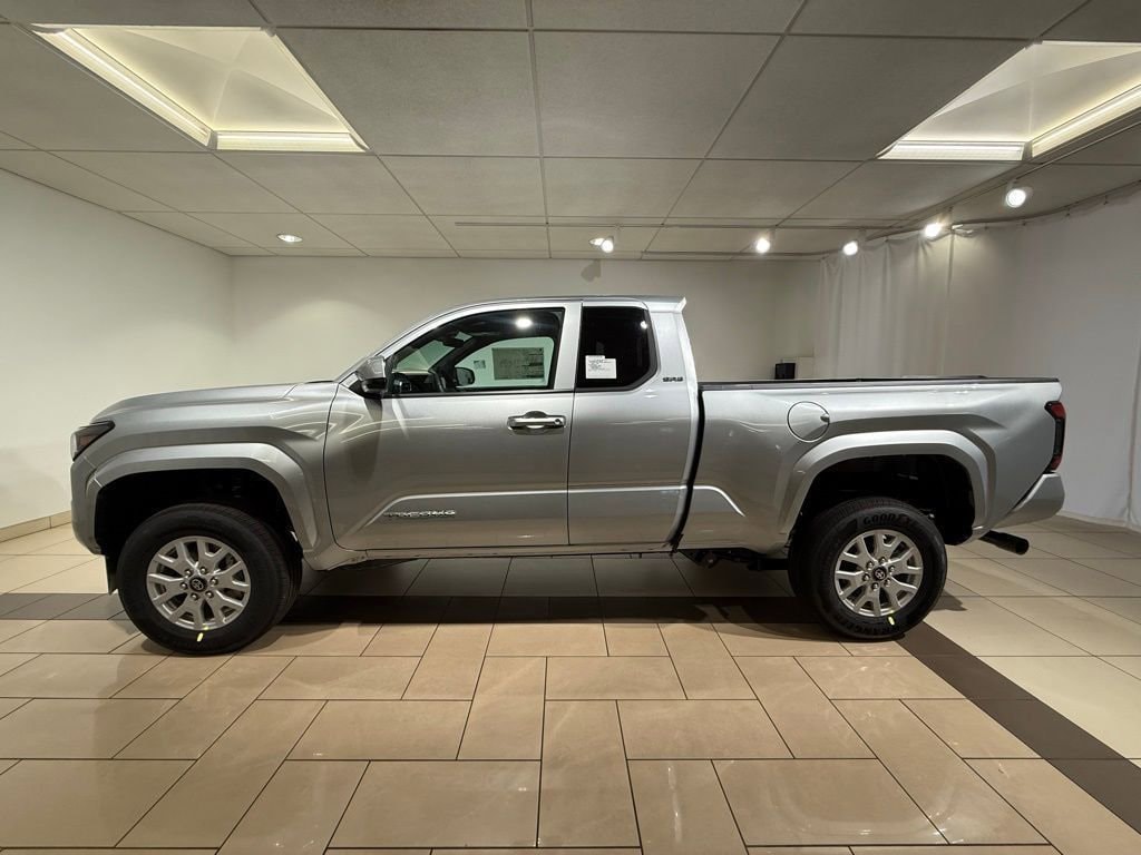 New 2026 Toyota Tacoma SR5 4X2 XTRACAB