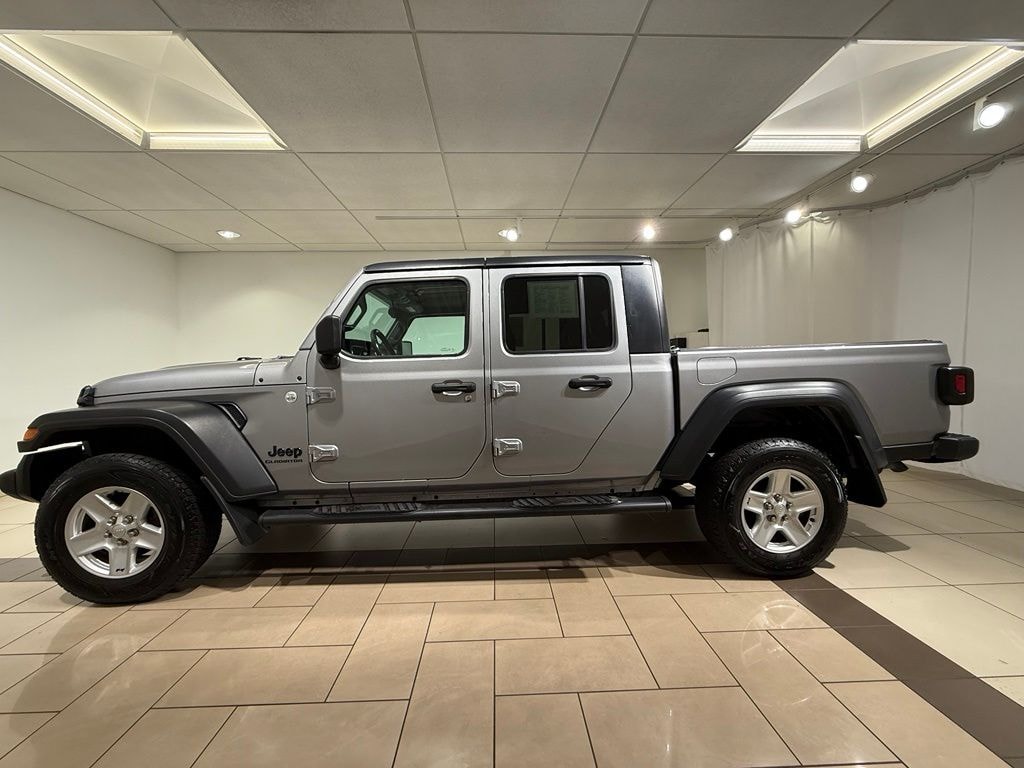 Used 2020 Jeep Gladiator Sport Truck
