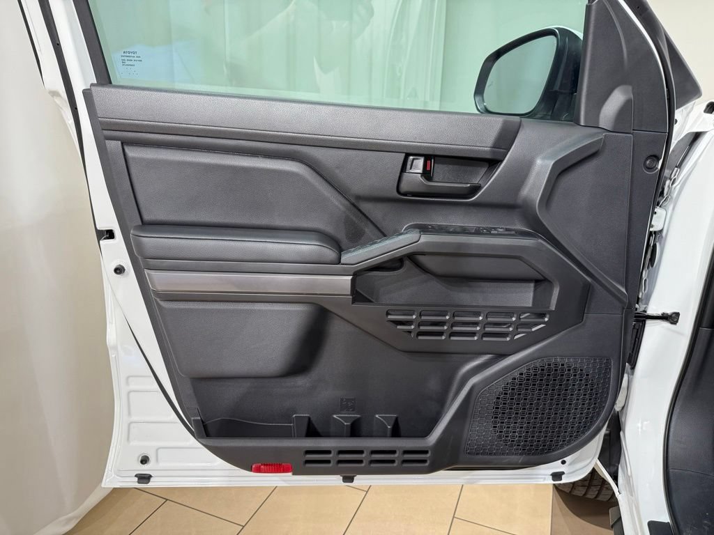 2026 Toyota Tacoma SR5 - Photo 14