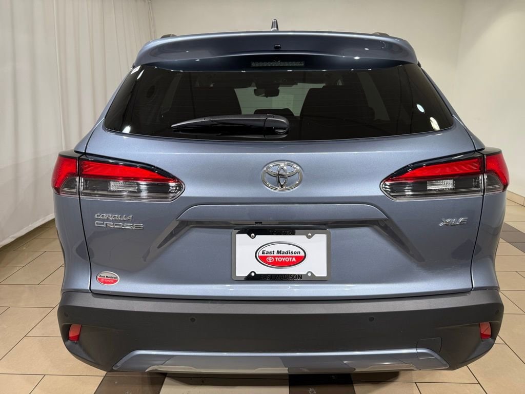 2026 Toyota Corolla Cross XLE - Photo 4