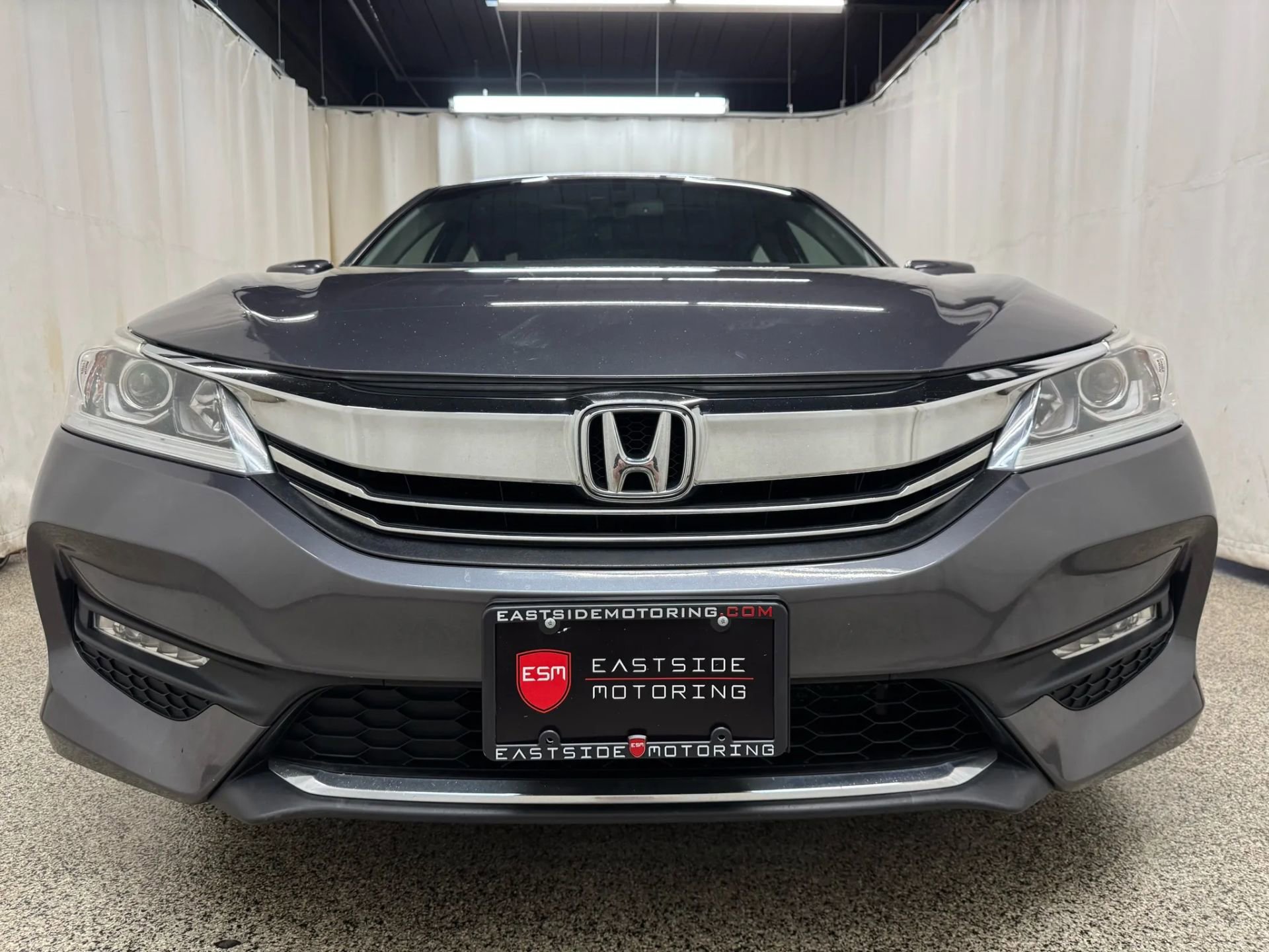 2017 Honda Accord EX-L photo 2