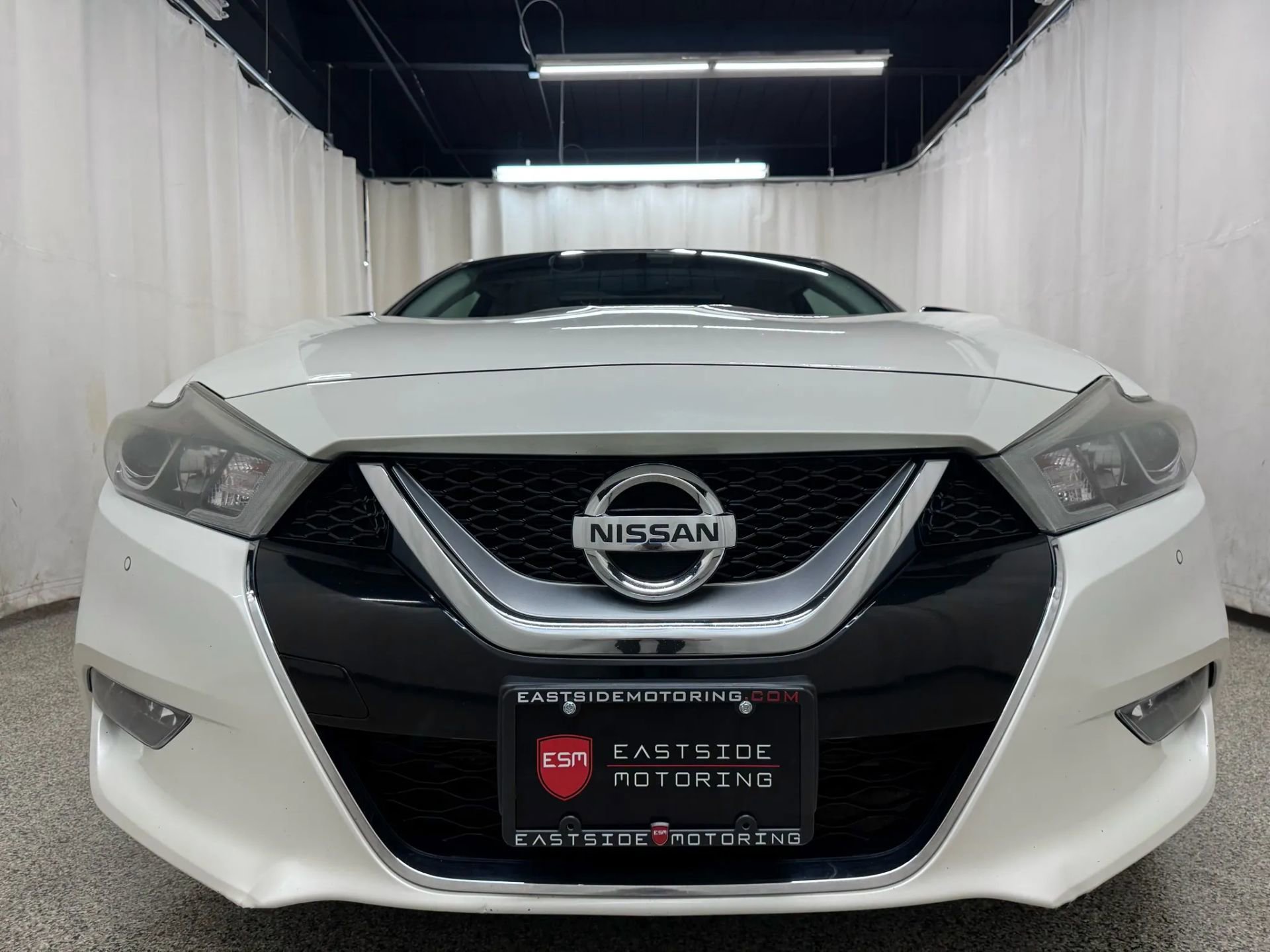 2017 Nissan Maxima SL photo 2