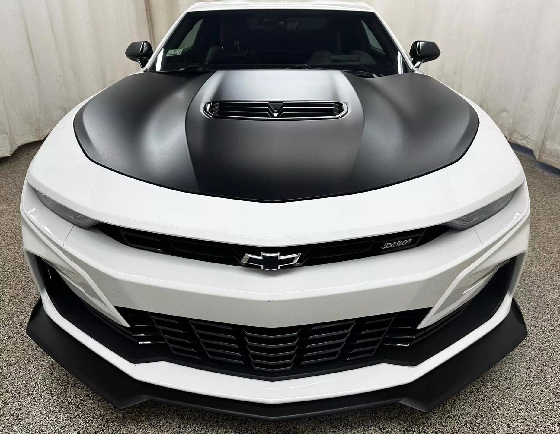 2021 Chevrolet Camaro SS Coupe photo 2