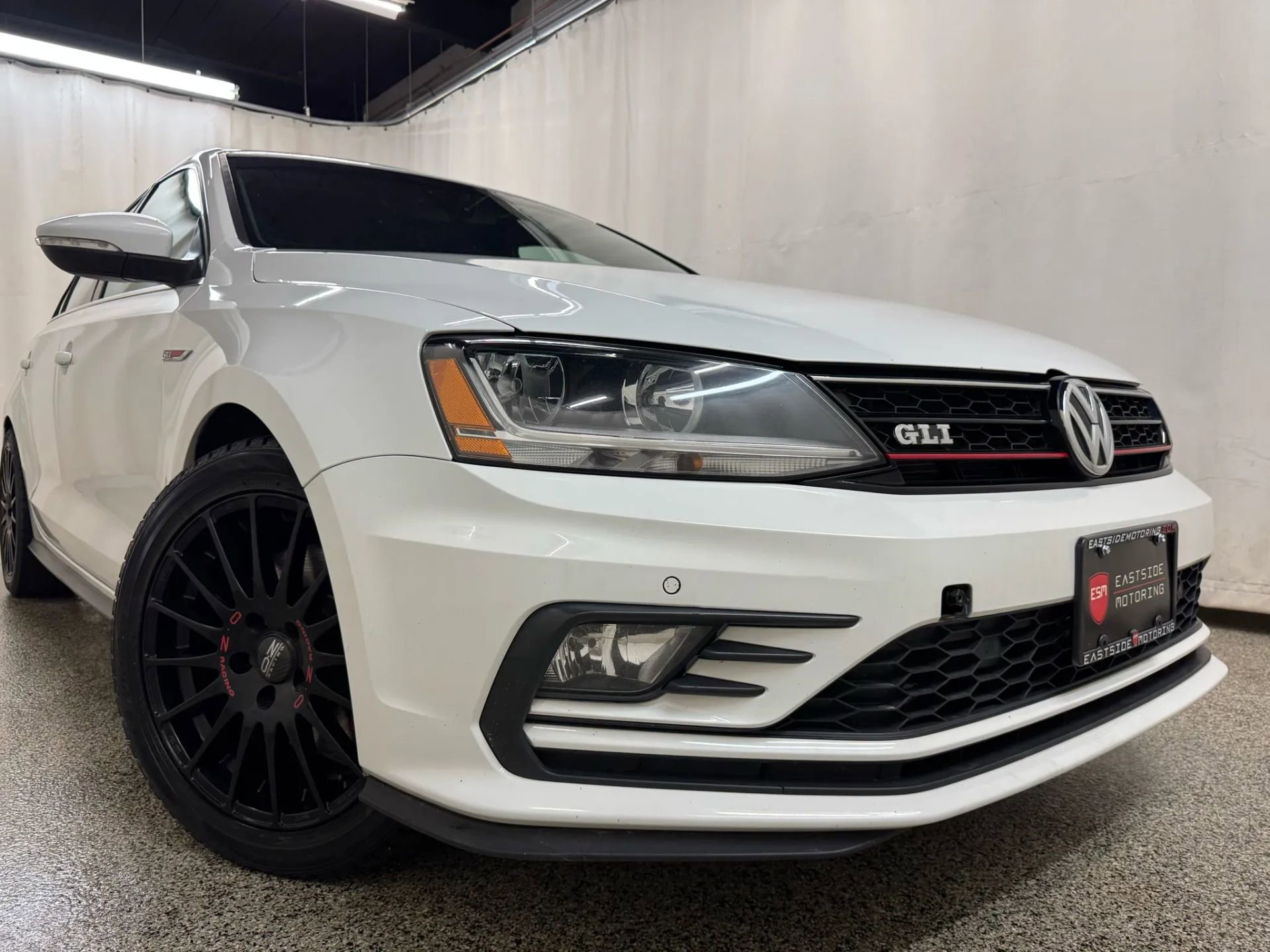 2017 Volkswagen Jetta 2.0T GLI photo 3