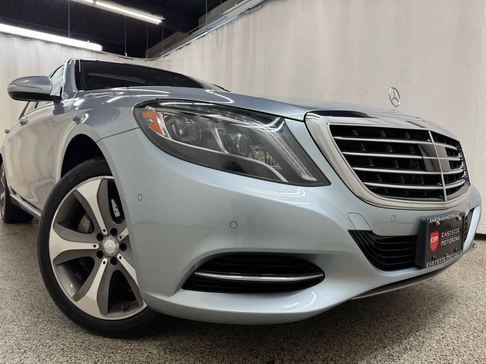 2015 Mercedes Benz S 550 4MATIC photo 3