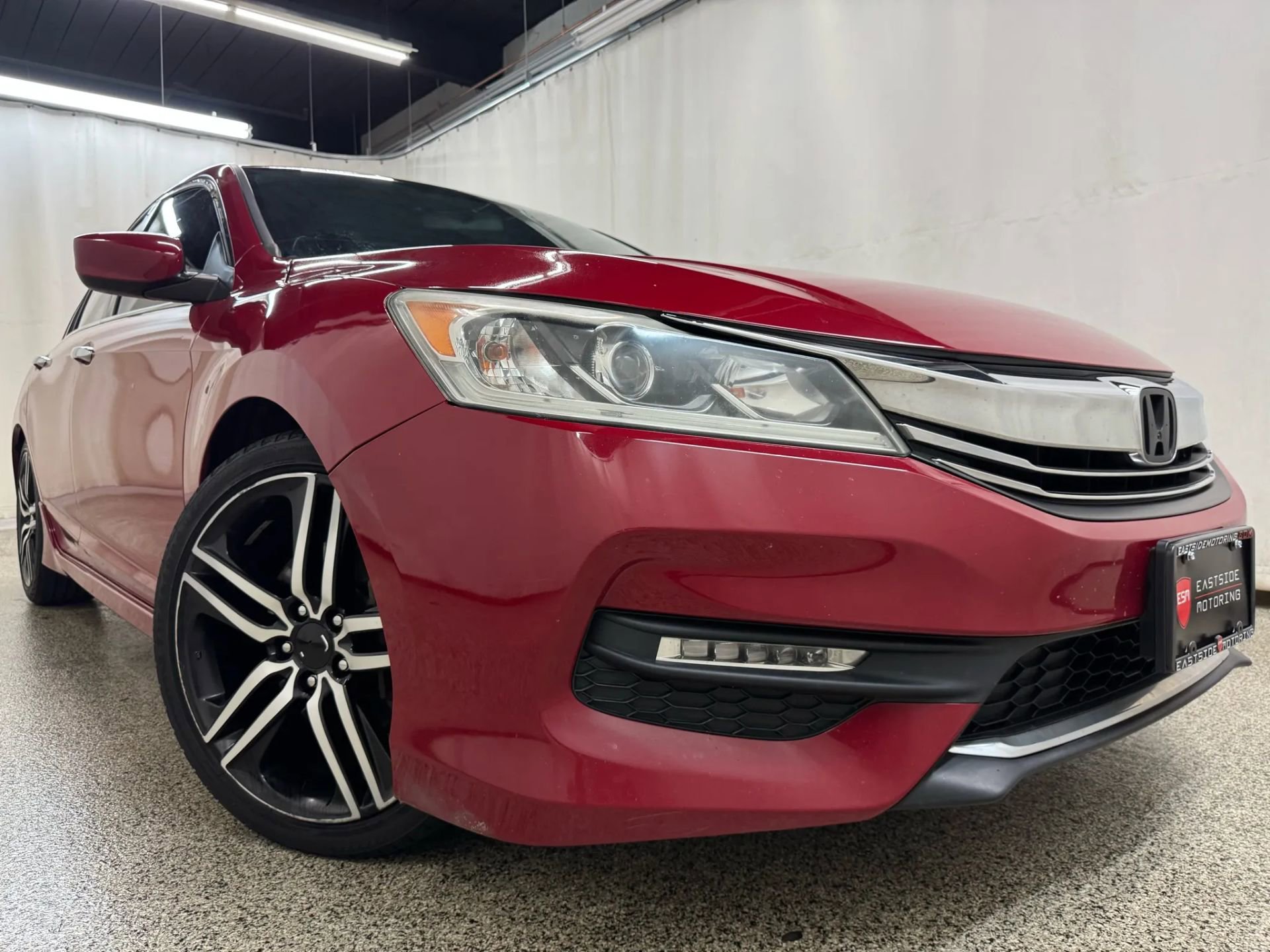 2016 Honda Accord Sport photo 3