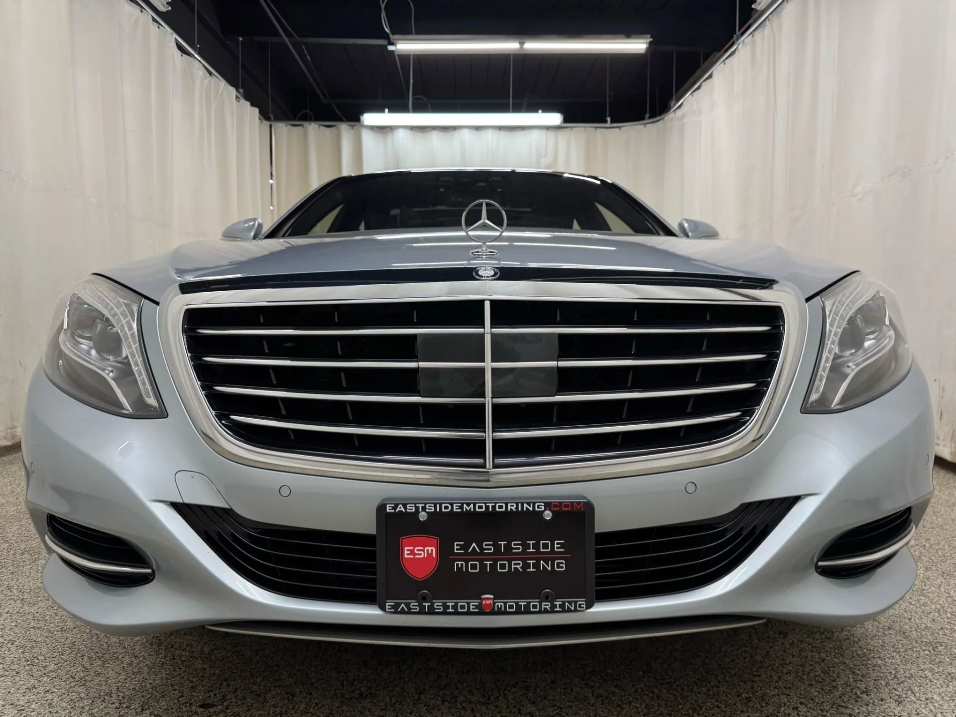 2015 Mercedes Benz S 550 4MATIC photo 2